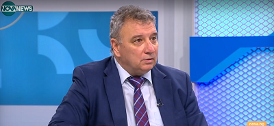 Ректорът на УНСС проф. д-р Димитър Димитров: Касетъчните боеприпаси са много опасни, има международен пакт за забраната им